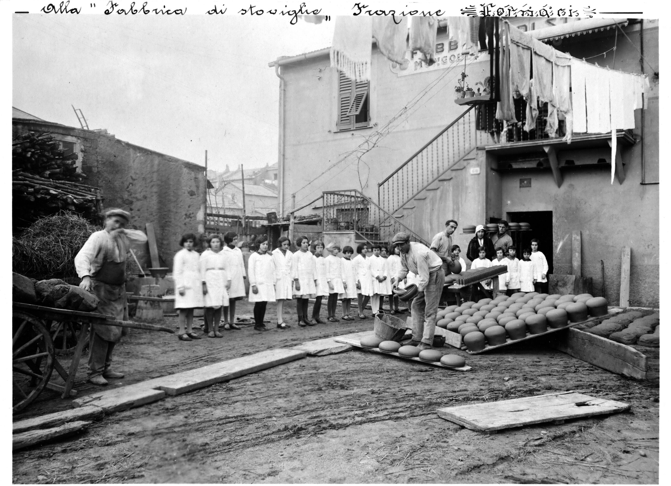 Una visita alla fabbrica di stoviglie